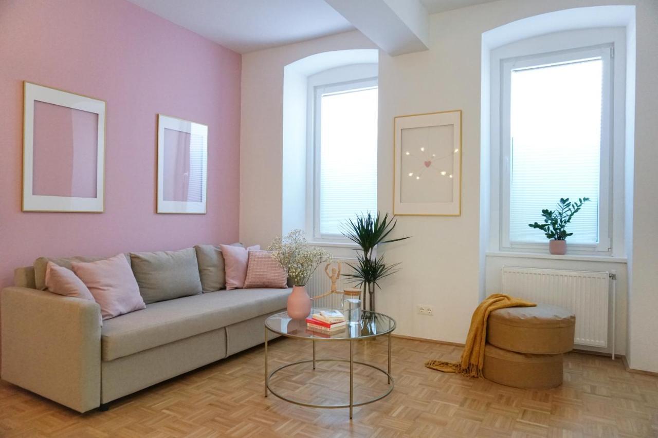 Vibrant Design Apartments - Full Kitchen - Wi-Fi - 18 Mins To City Centre Vienna Luaran gambar