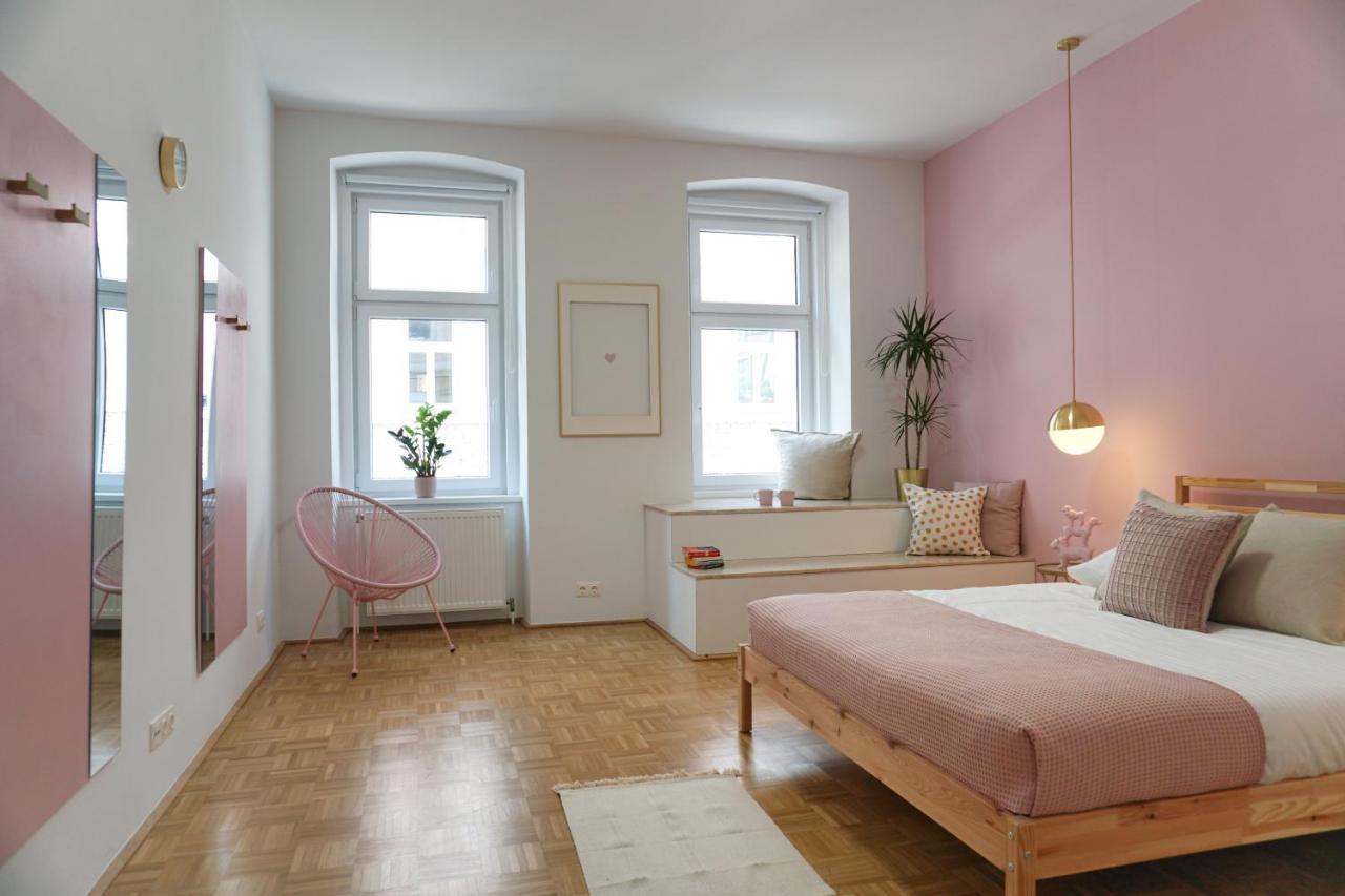 Vibrant Design Apartments - Full Kitchen - Wi-Fi - 18 Mins To City Centre Vienna Luaran gambar