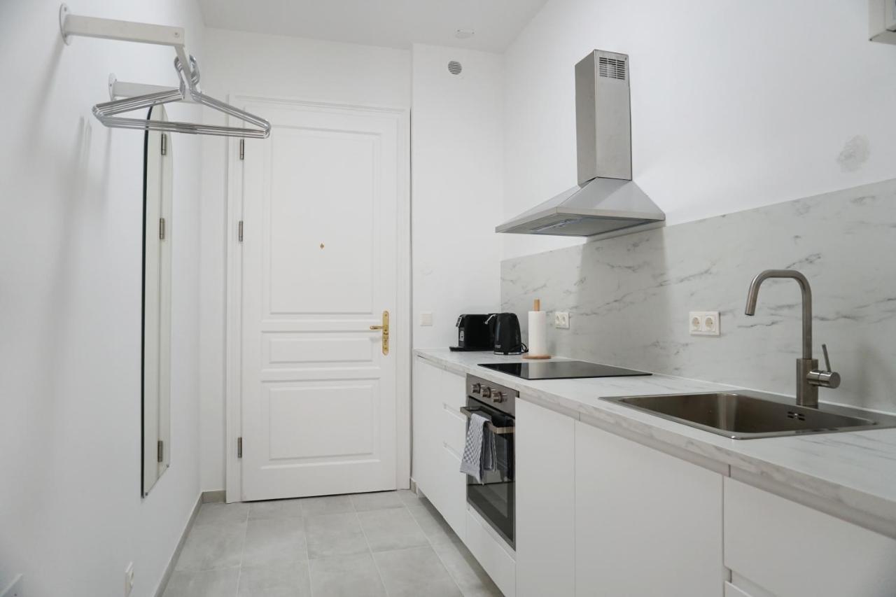 Vibrant Design Apartments - Full Kitchen - Wi-Fi - 18 Mins To City Centre Vienna Luaran gambar