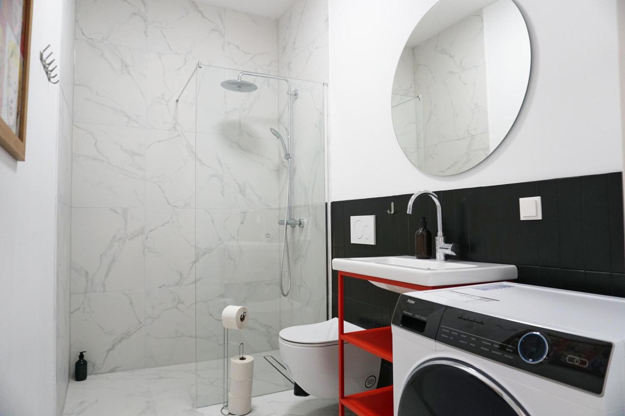 Vibrant Design Apartments - Full Kitchen - Wi-Fi - 18 Mins To City Centre Vienna Luaran gambar